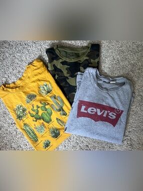 Medium T-Shirt Bundle